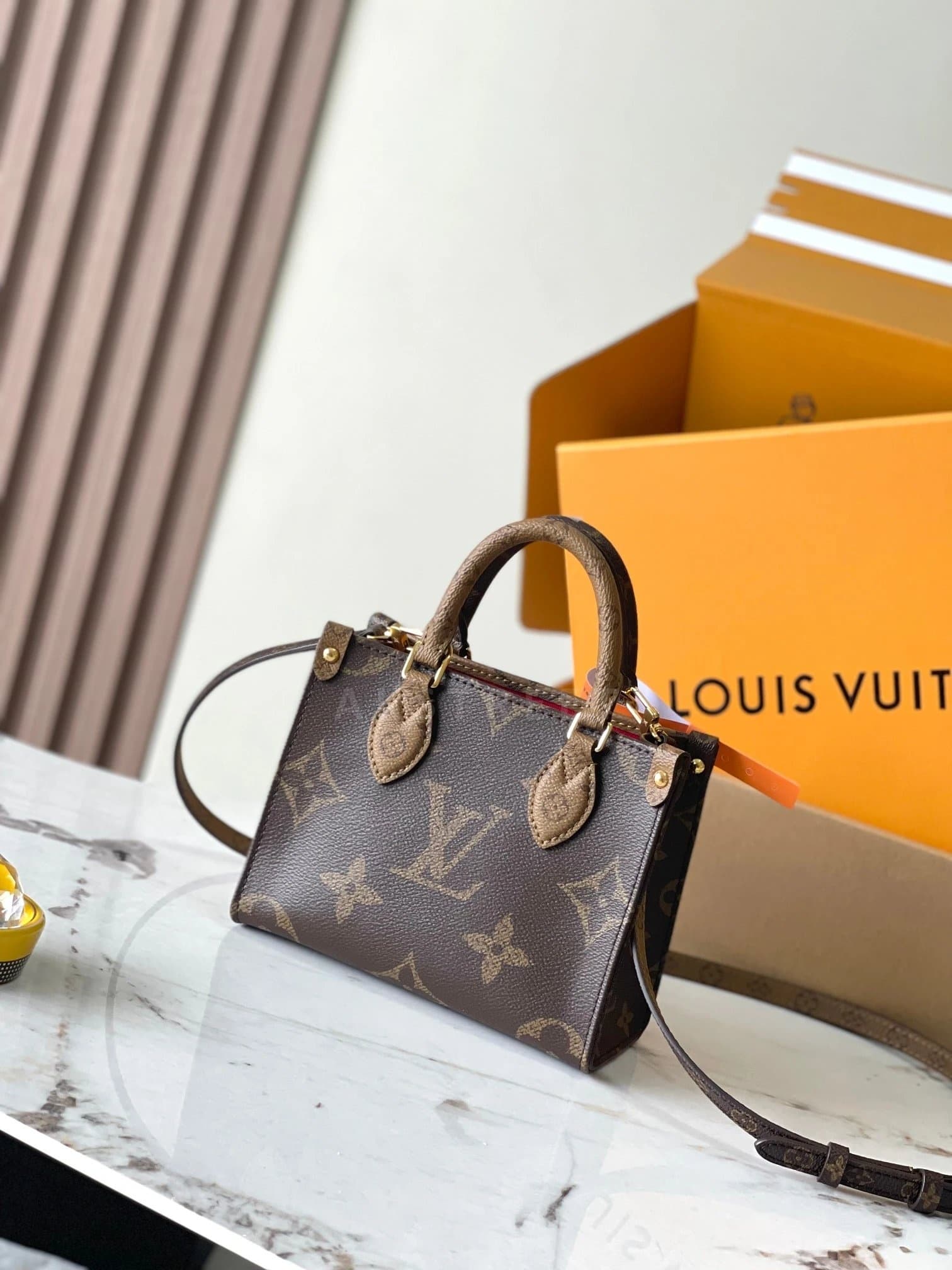 LV Louis Vuitton ONTHEGO BB Letter Logo Jungle Bag Leather…