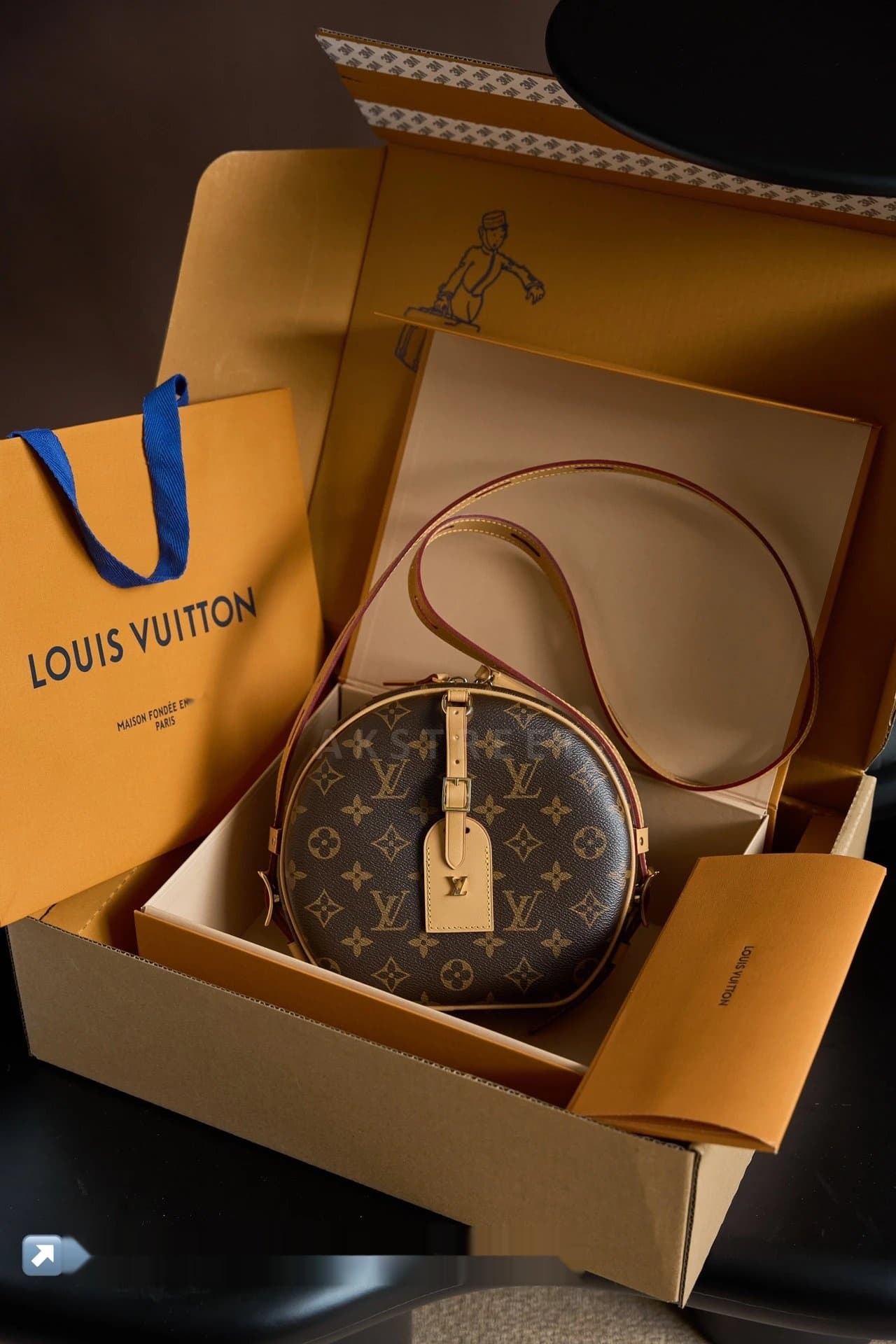 LV Louis Vuitton Monogram Full Printed Coated Canvas Soft…