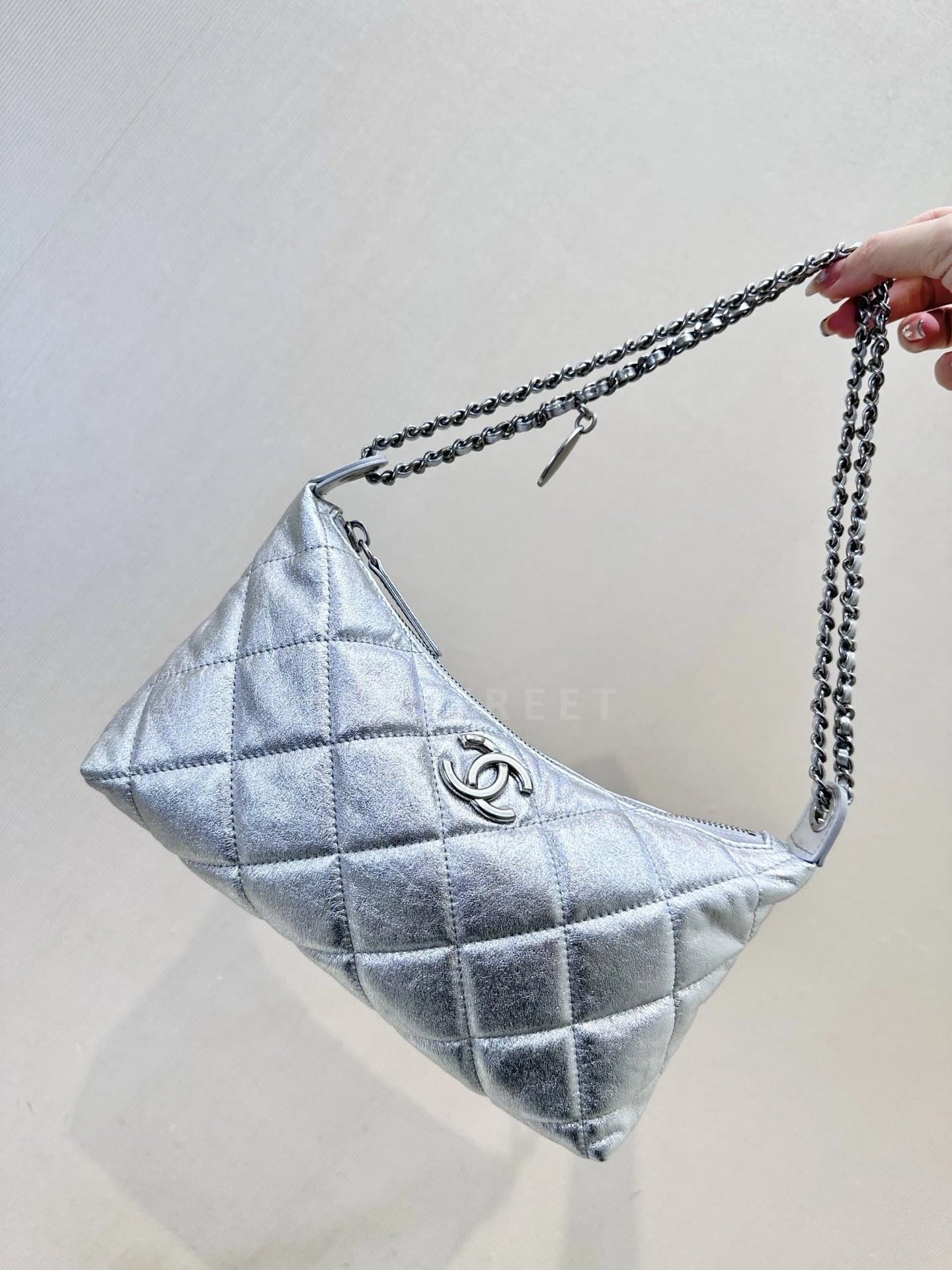 25S Double C Logo Silver Metal Calfskin Hippie Bag Shoulder…