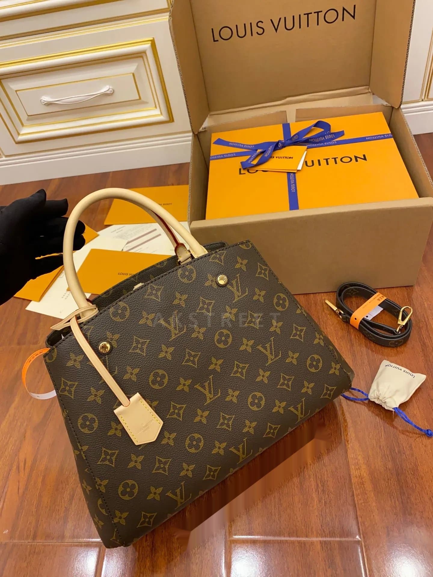 LV Louis Vuitton Montaigne Canvas Leather Montaigne Bag…