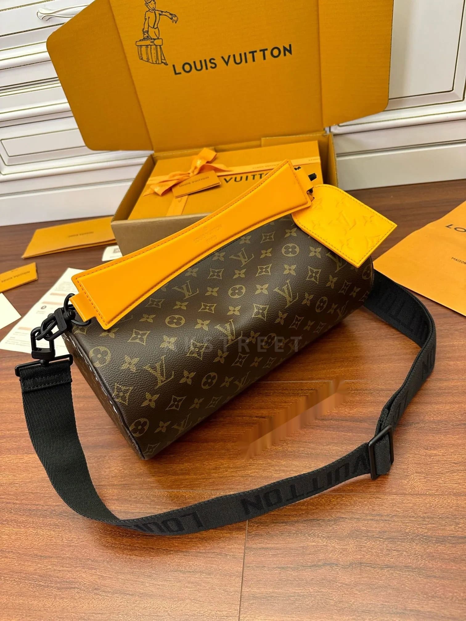 LV Louis Vuitton Orange Monogram Series Detachable…