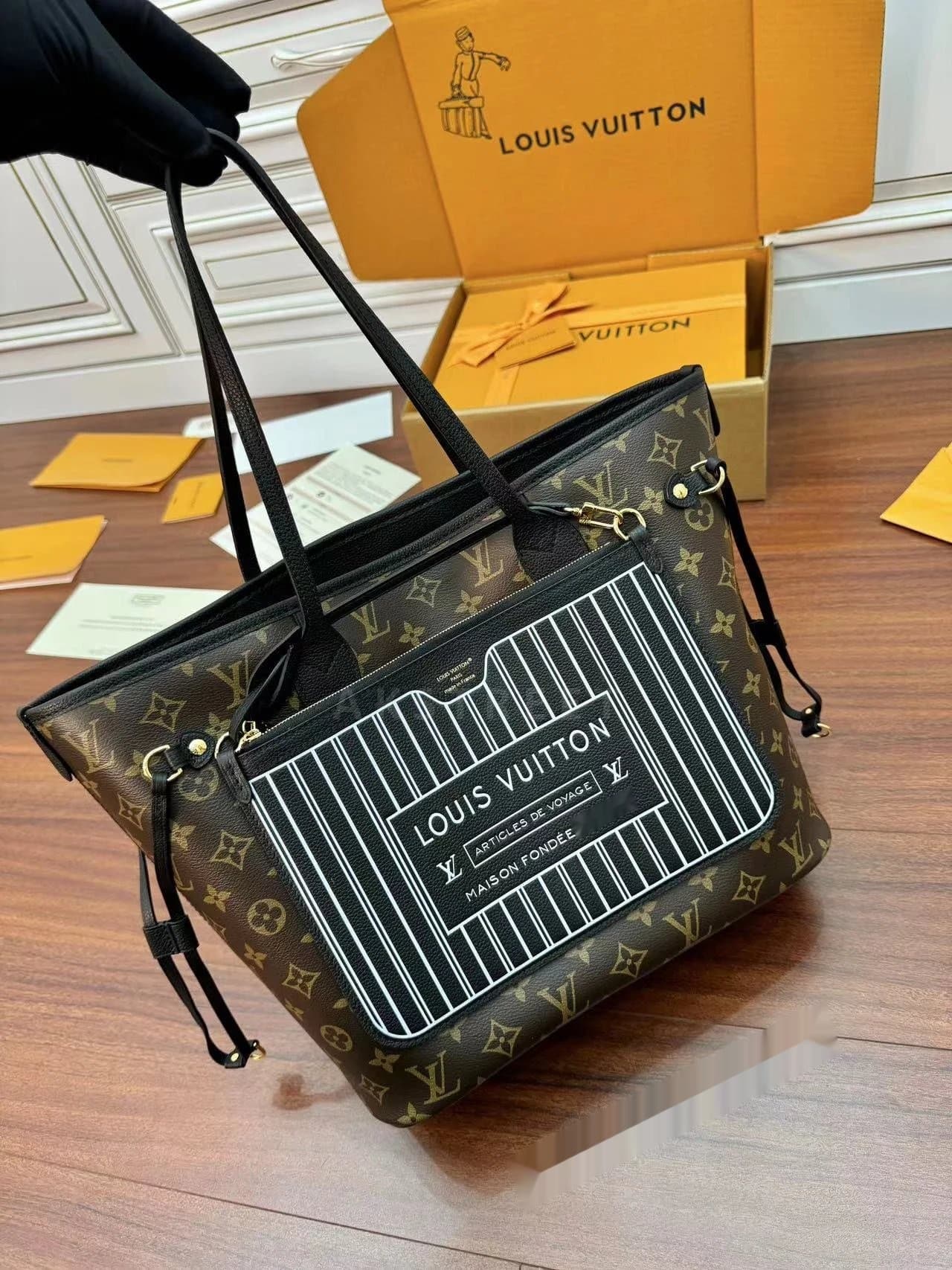 LV Louis Vuitton Letter Logo Open Dual-Use Monogram Coated…